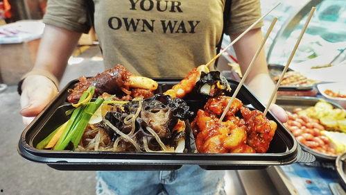 开局就失业：返乡途中卖盒饭,逆境中开启的盒饭生意传奇  第2张